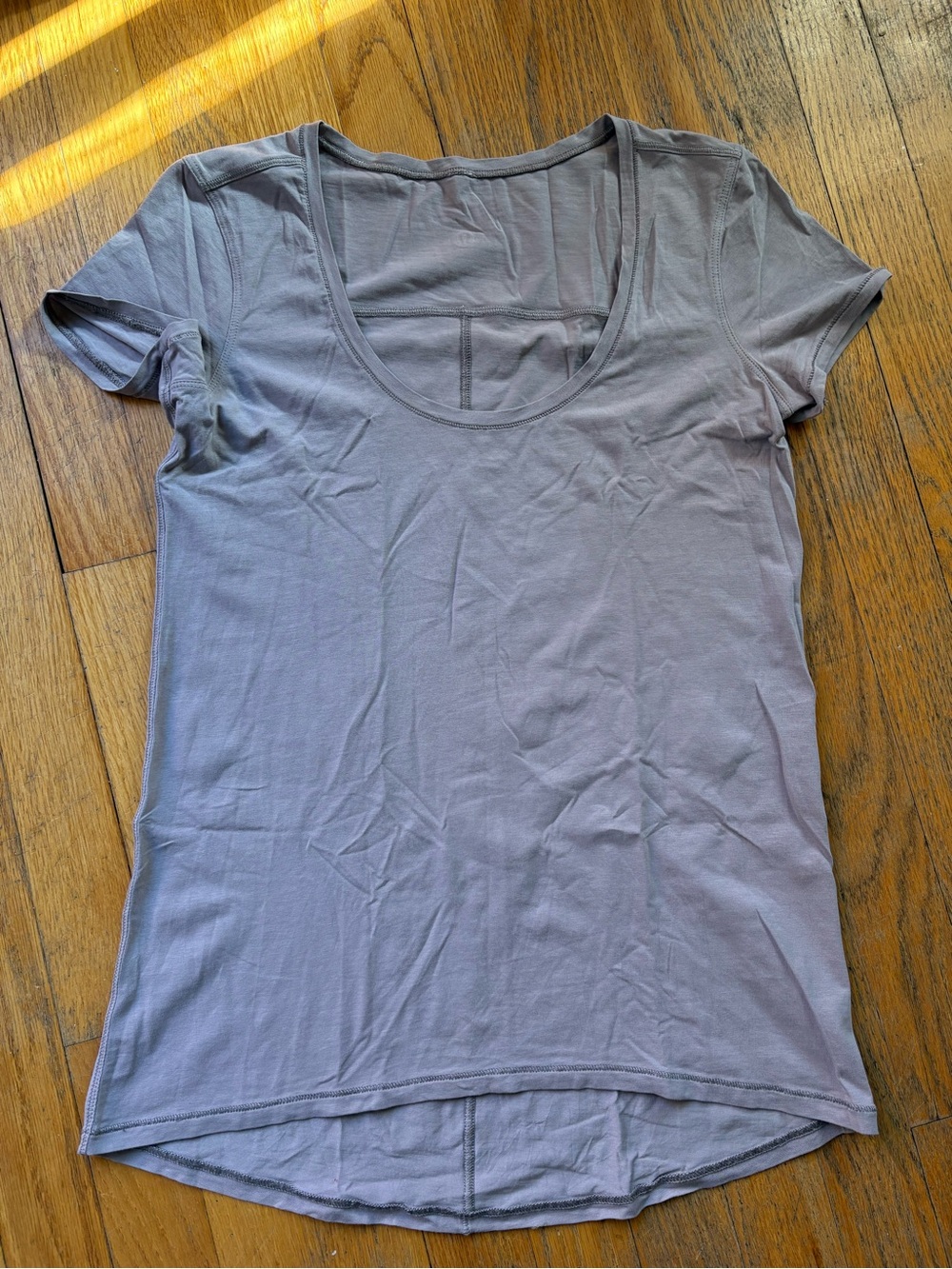 Lululemon short sleeve t-shirt size 4